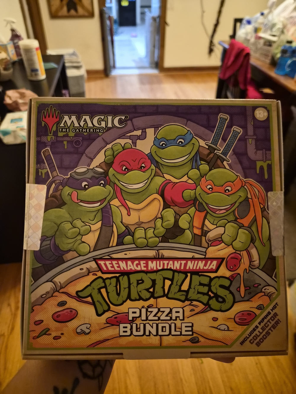 Magic: The Gathering Teenage Mutant Ninja Turtles Pizza Bundle - Multicolor